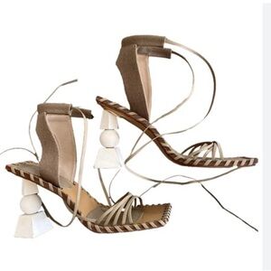 Sheln Nude Taupe Heels with White Sculptural Heels Size 40 (9.5)